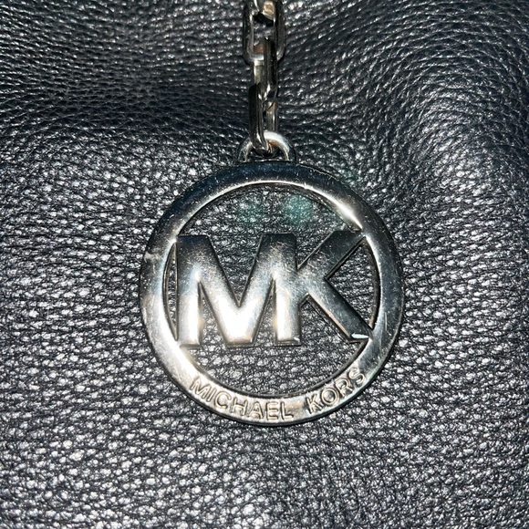 Black leather Michael Kors purse - Picture 3 of 4